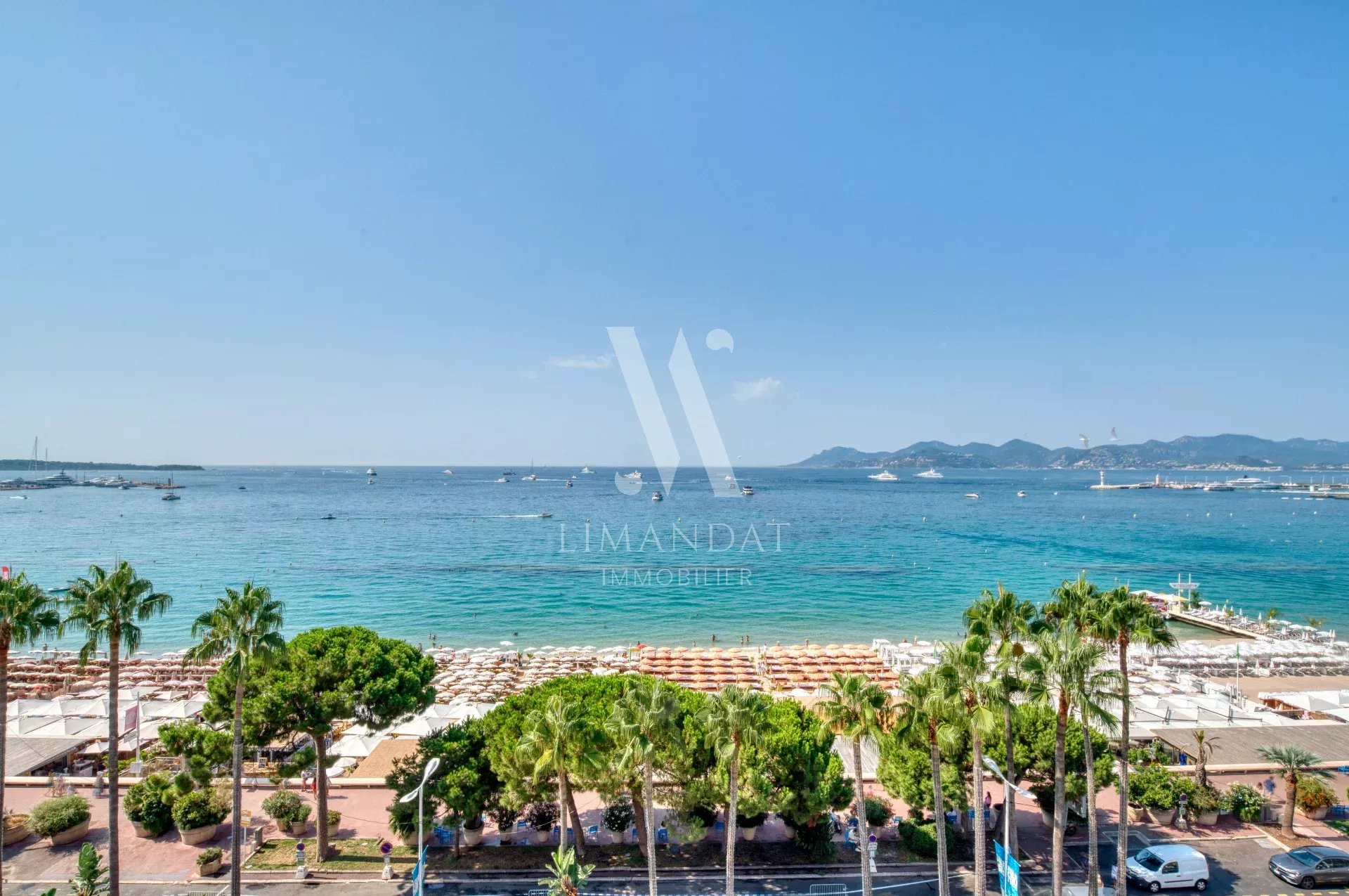 Cannes Croisette – Appartement de 130 m² en étage élevé
