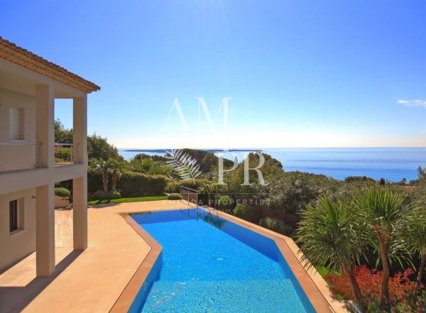 Contemporary Sea View Villa Cannes | Luxury Family Estate Croix des Gardes — photo 2