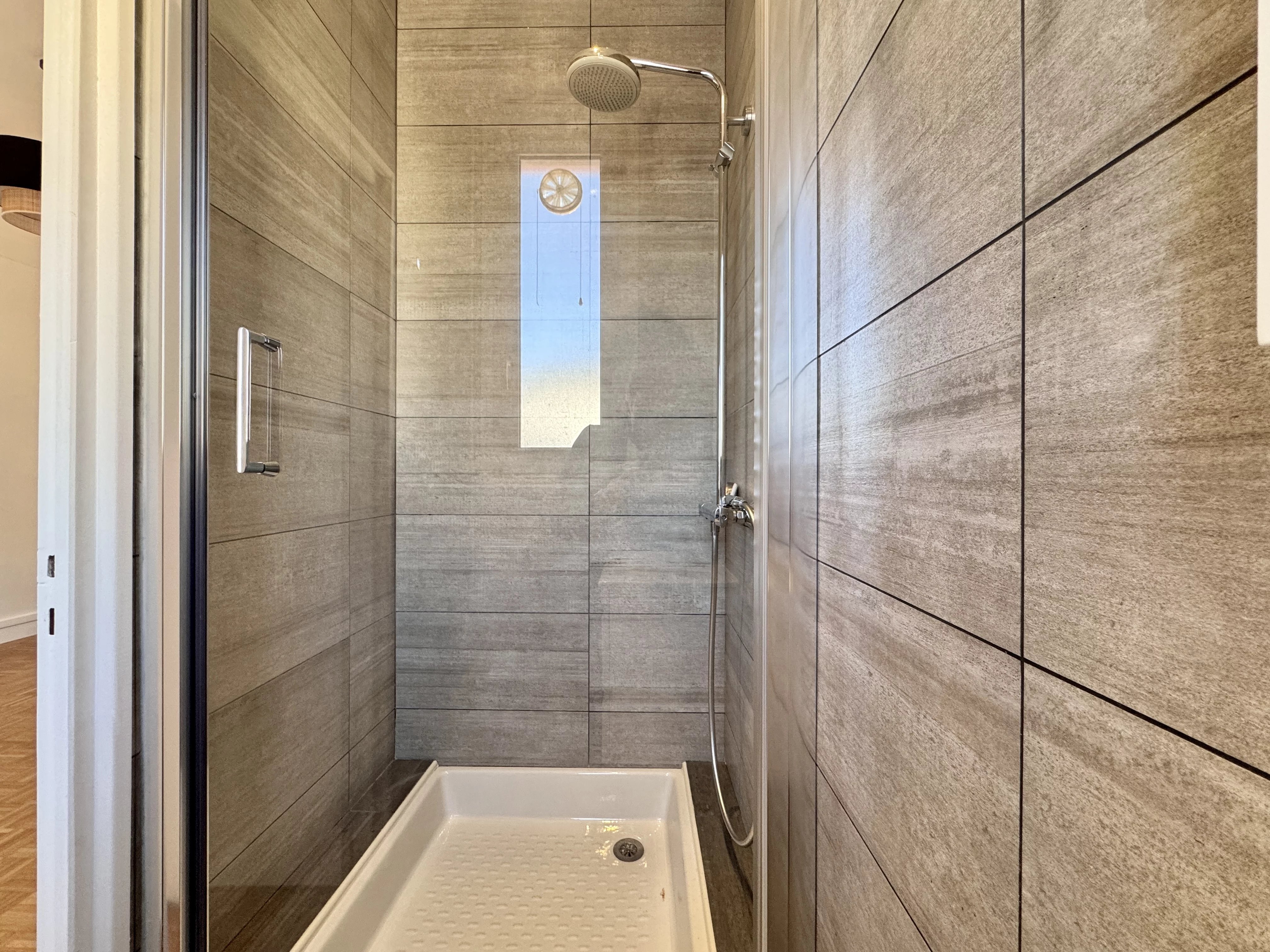 Franzido Palace - 4-Room Appartment for Rent