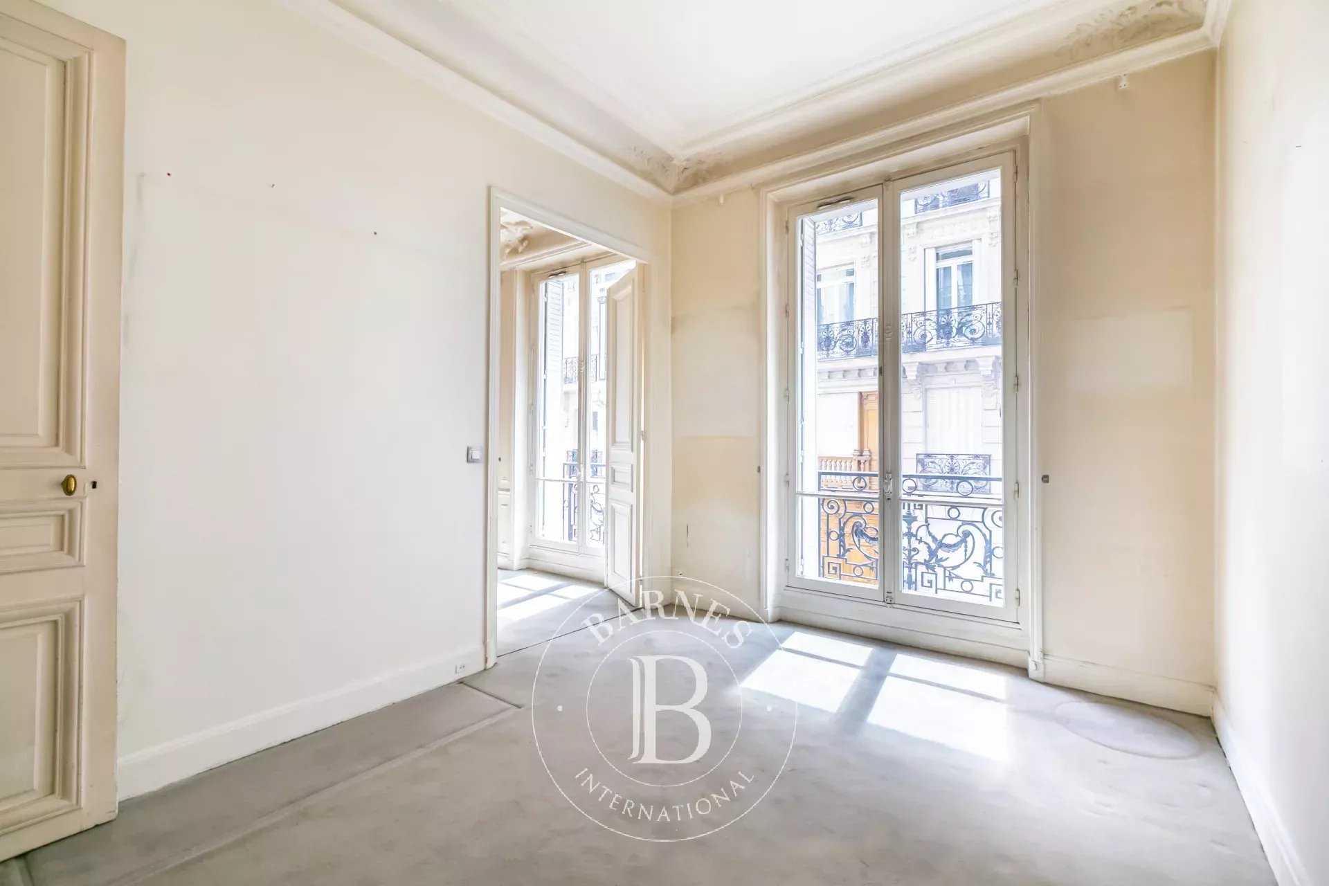 Daire Paris 8ème - picture 6