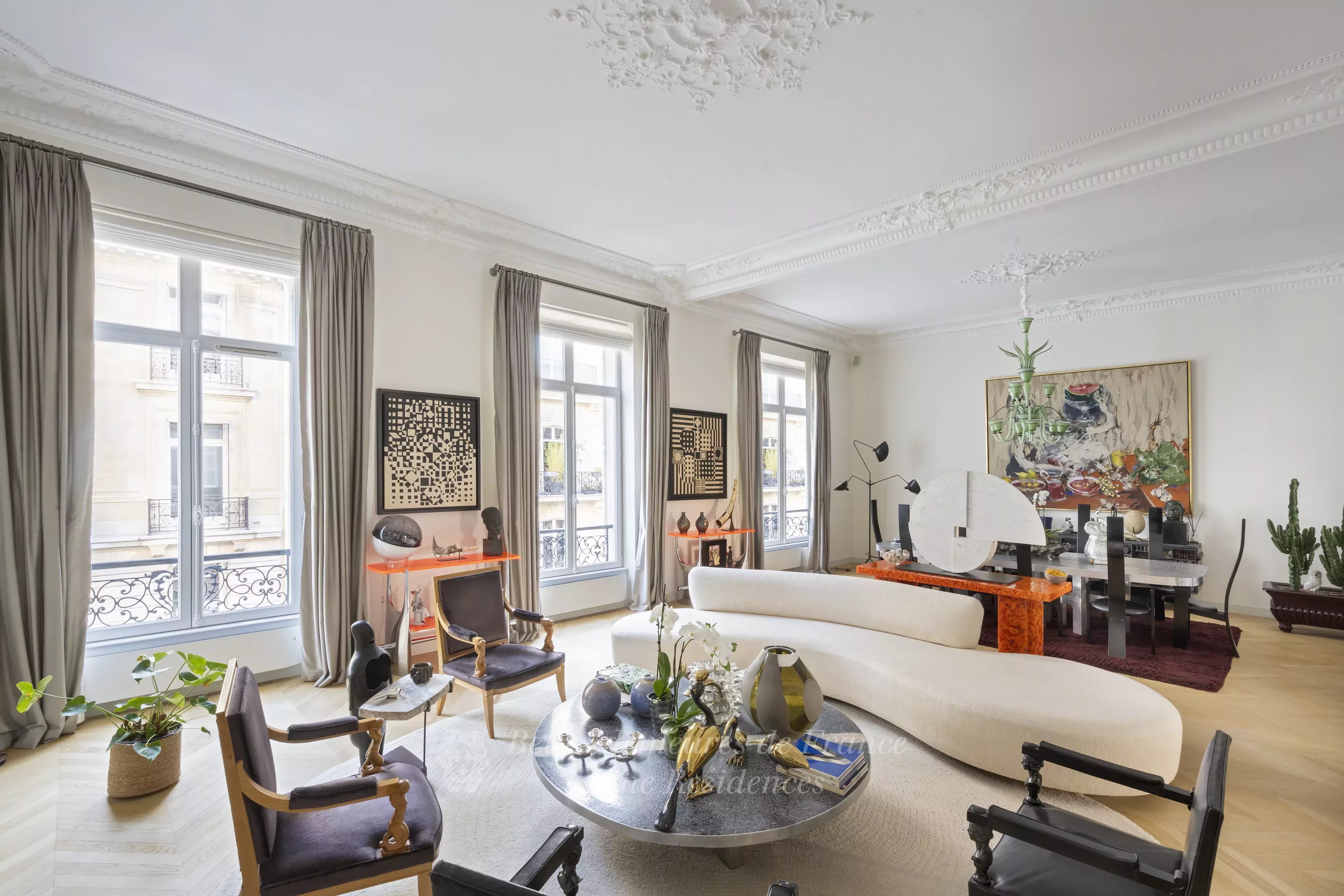 Paris 8th District – A superb 3-bed apartment