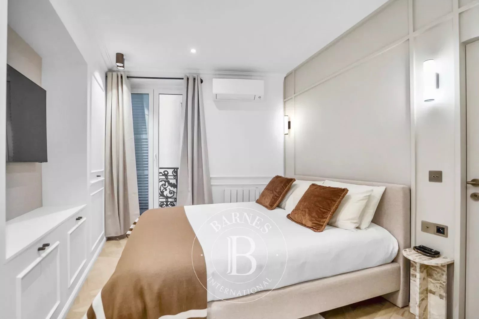 Paris  - Apartment 2 Bedrooms - picture 9