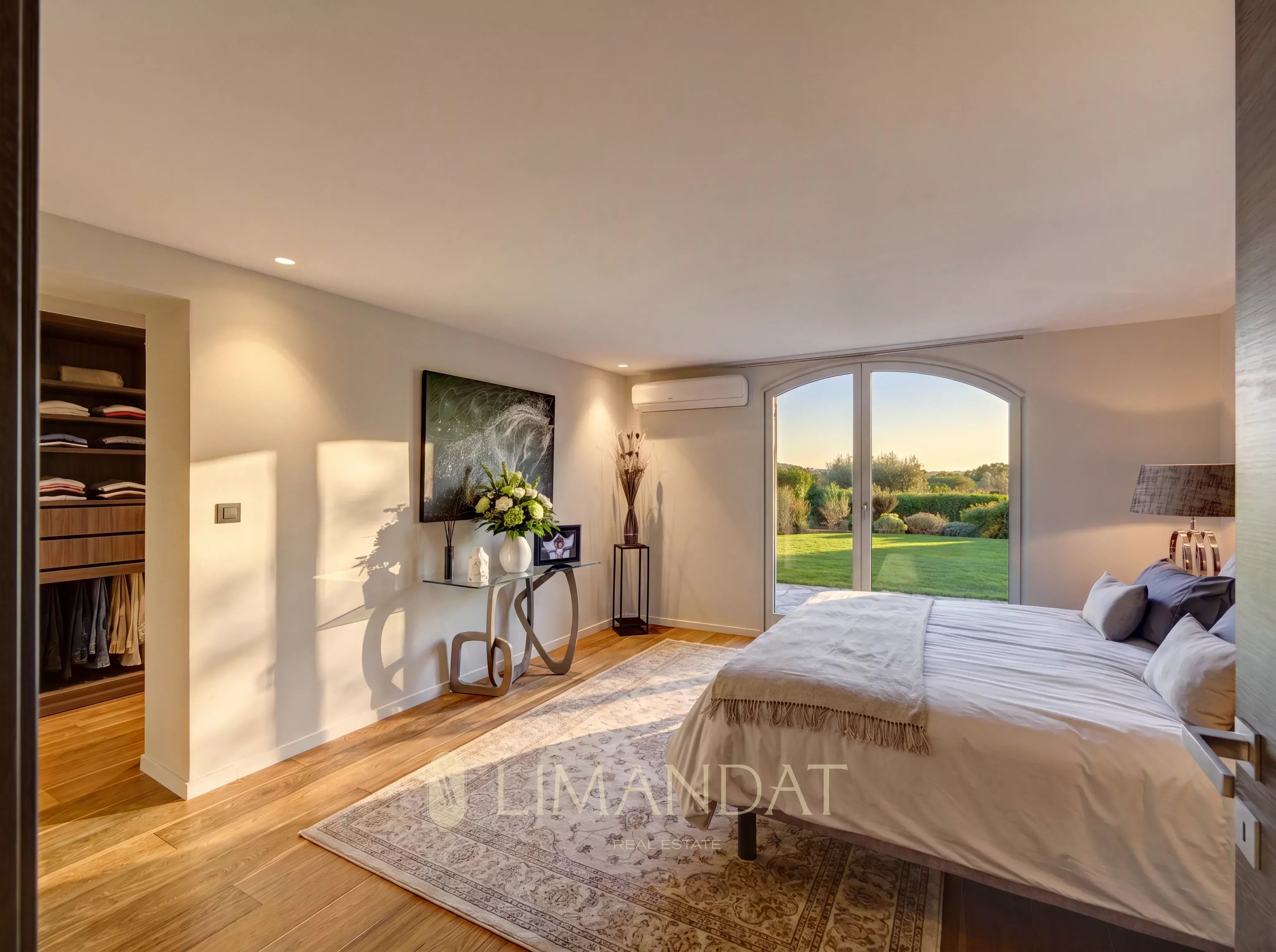 Location longue durée | Mougins – Villa néo-provençale 5 suites, piscine, parc paysager 3 500 m²