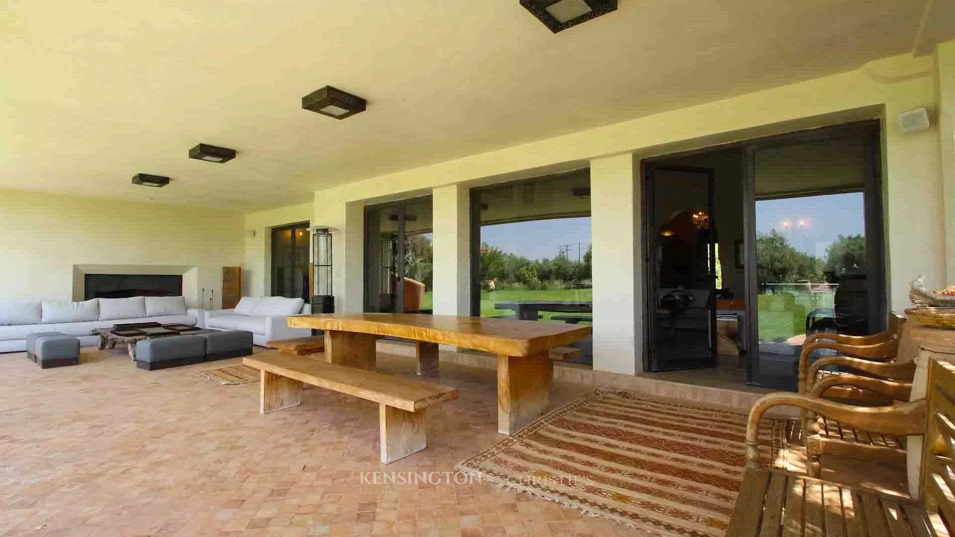 6 Bedroom Villa/Townhouse's Image 8