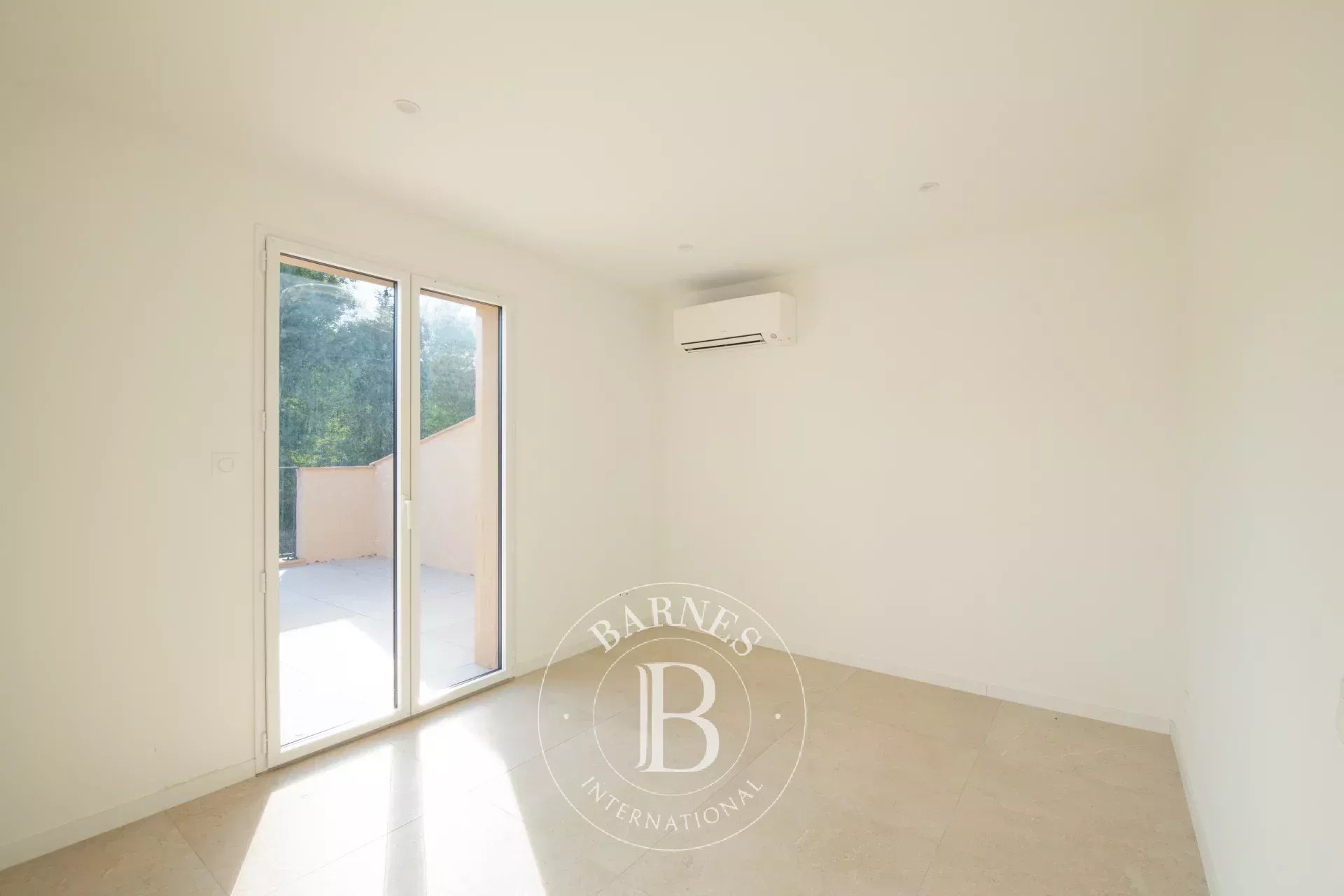 Daire Grimaud - picture 10