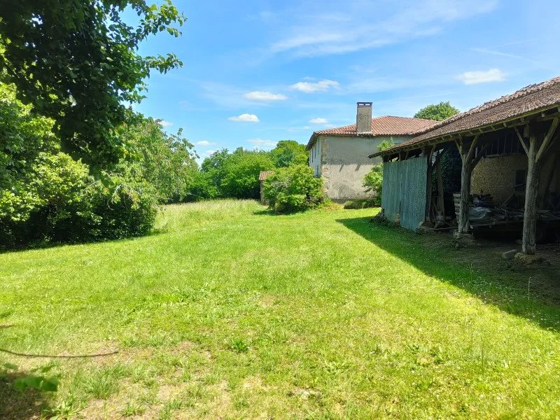 Maison Gasconne isolée vue montagne et campagne 30hectares