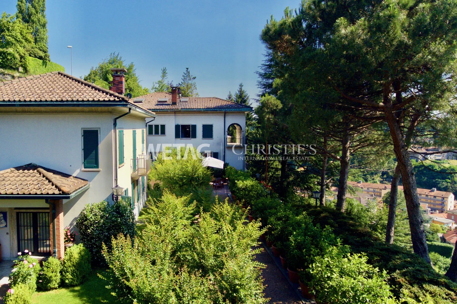 8 Bedroom Villa/Townhouse's Image 5