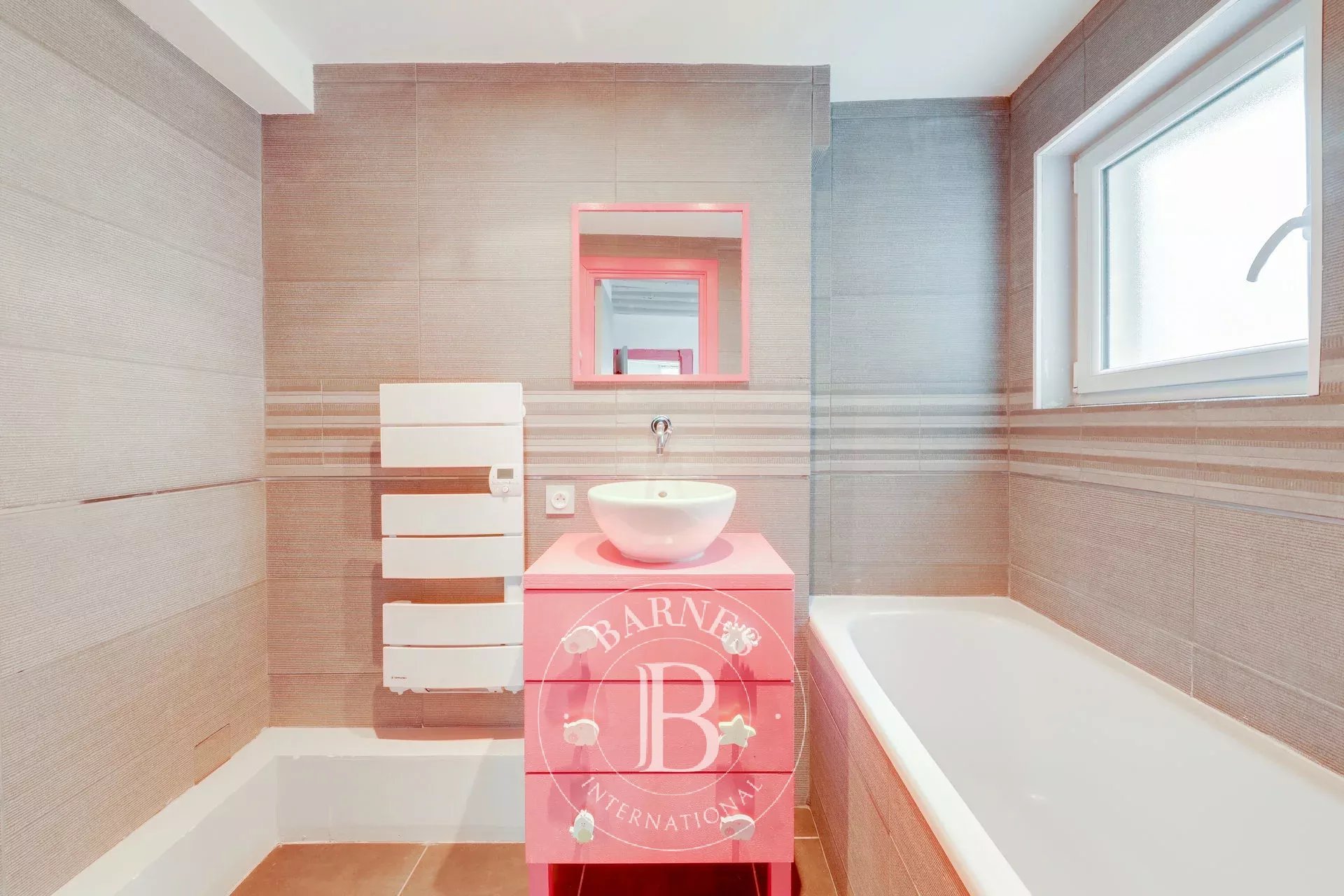 Sole agent - apartment - Paris 6 - in the heart of Saint-Germain-des-Prés - 91 sqm - 2 bedrooms - picture 8
