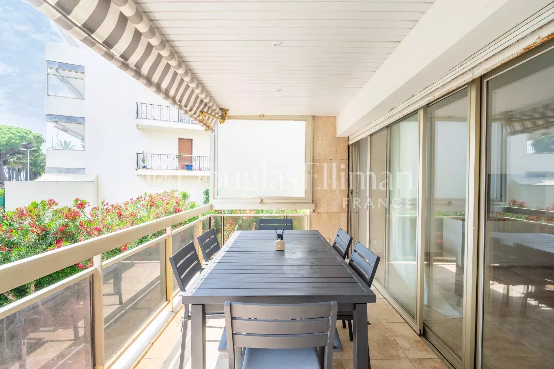 CANNES PALM BEACH – Appartement 3 pièces proche des plages - Image nᵒ2