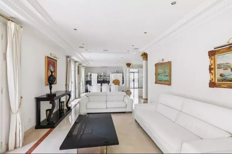 Photo of Villa for sale in Cannes walking distance to center