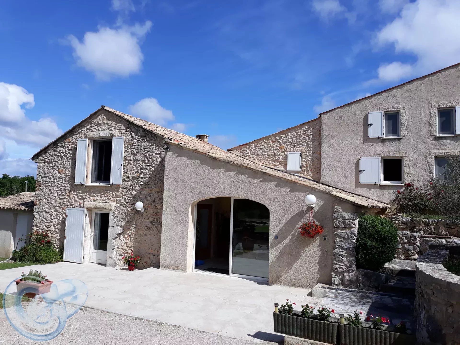Agence immobilière de 