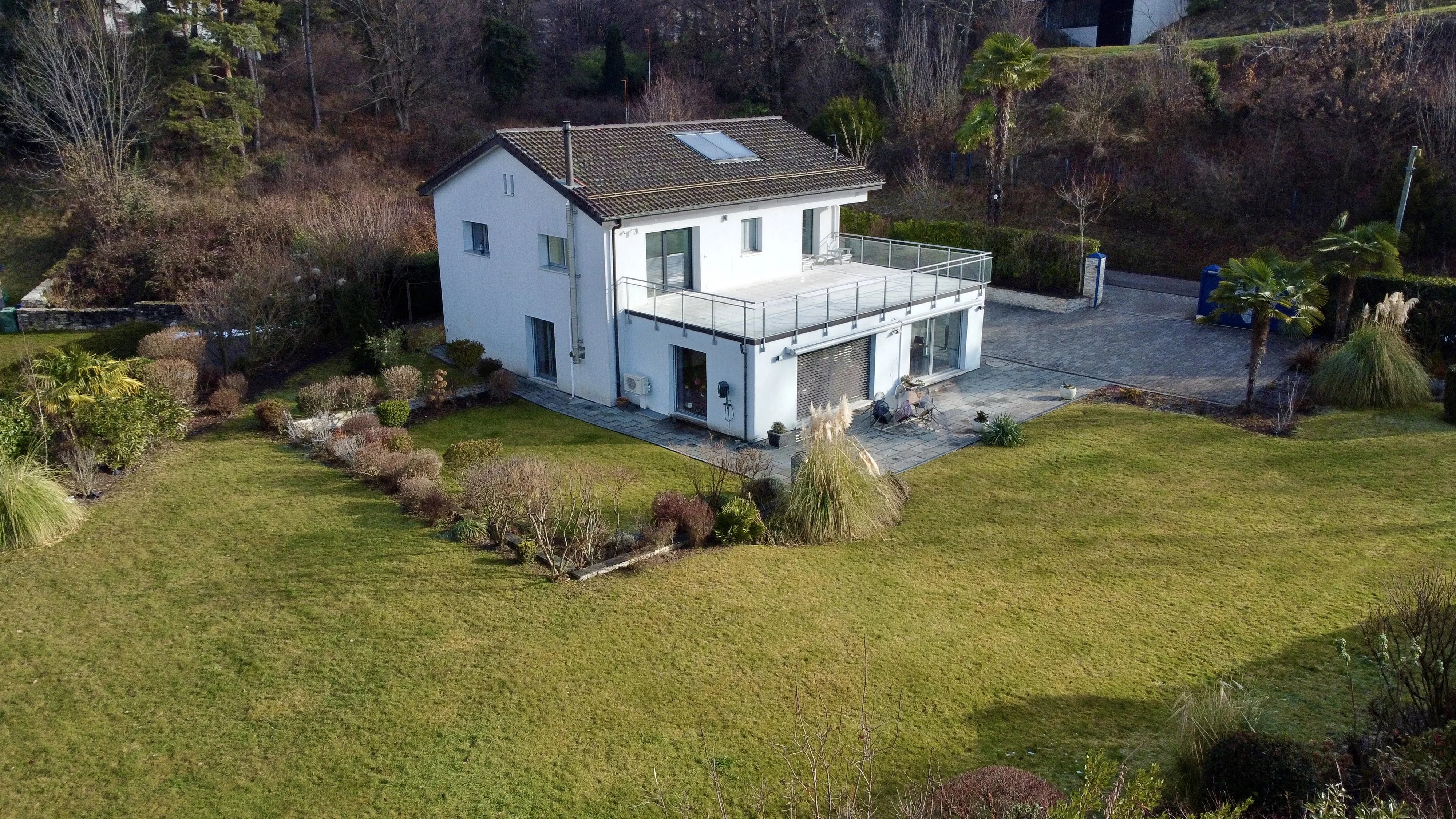 Villa lumineuse proche École Internationale