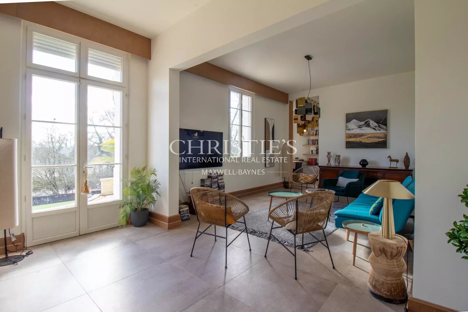 5 Bedroom Chateau's Image 8