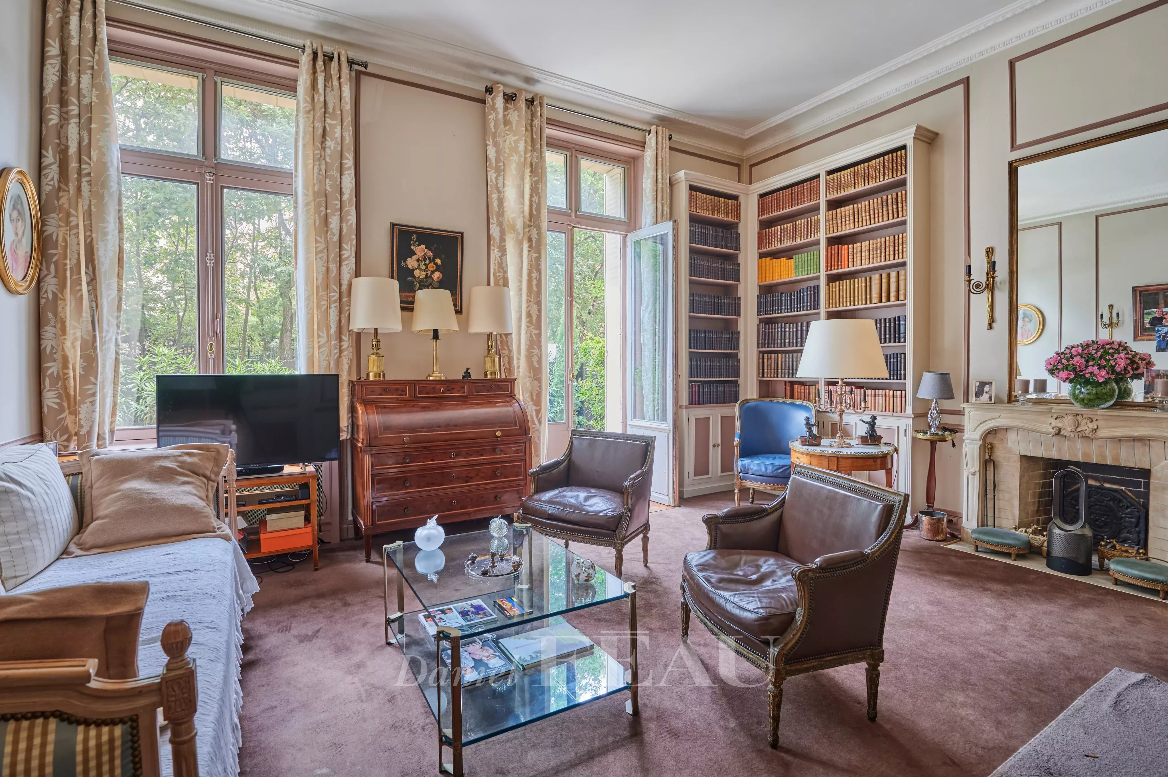 Sale Apartment Paris 16th