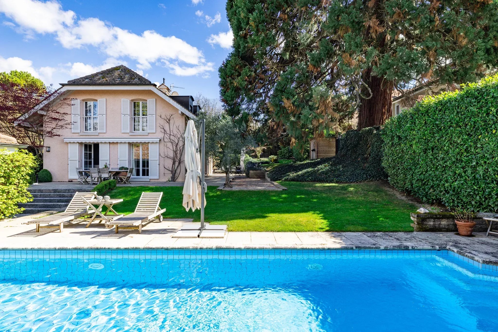 Elegant detached villa in Vandoeuvres — photo 2