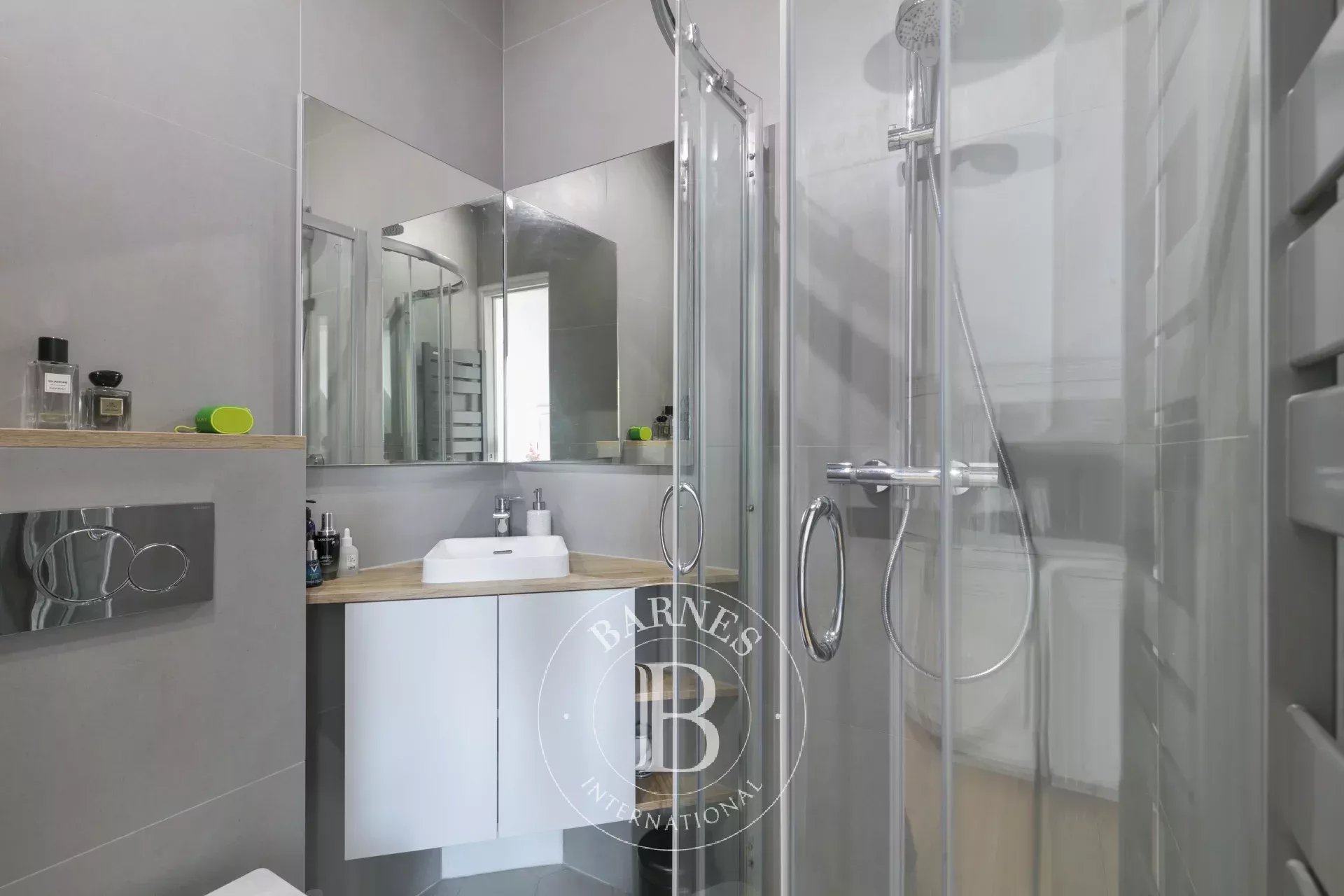 Daire Paris 18ème - picture 9