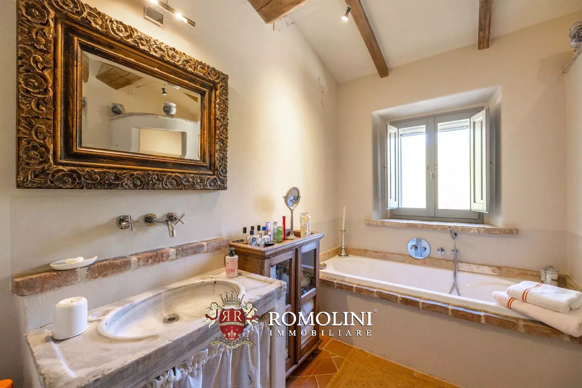 4 Bedroom Villa/Townhouse's Image 64