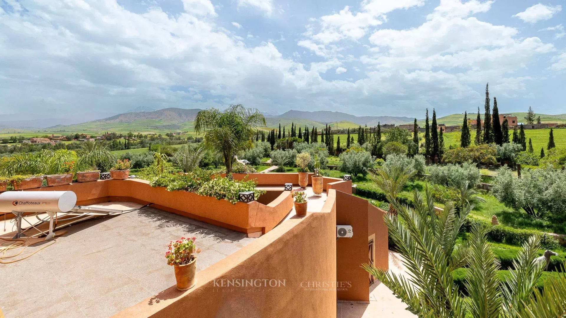9 Bedroom Villa/Townhouse's Image 57