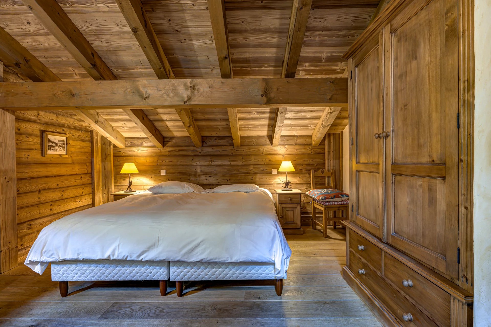 Photo of CHAMONIX - Classic alpine chalet with 6 bedrooms in Les Tines