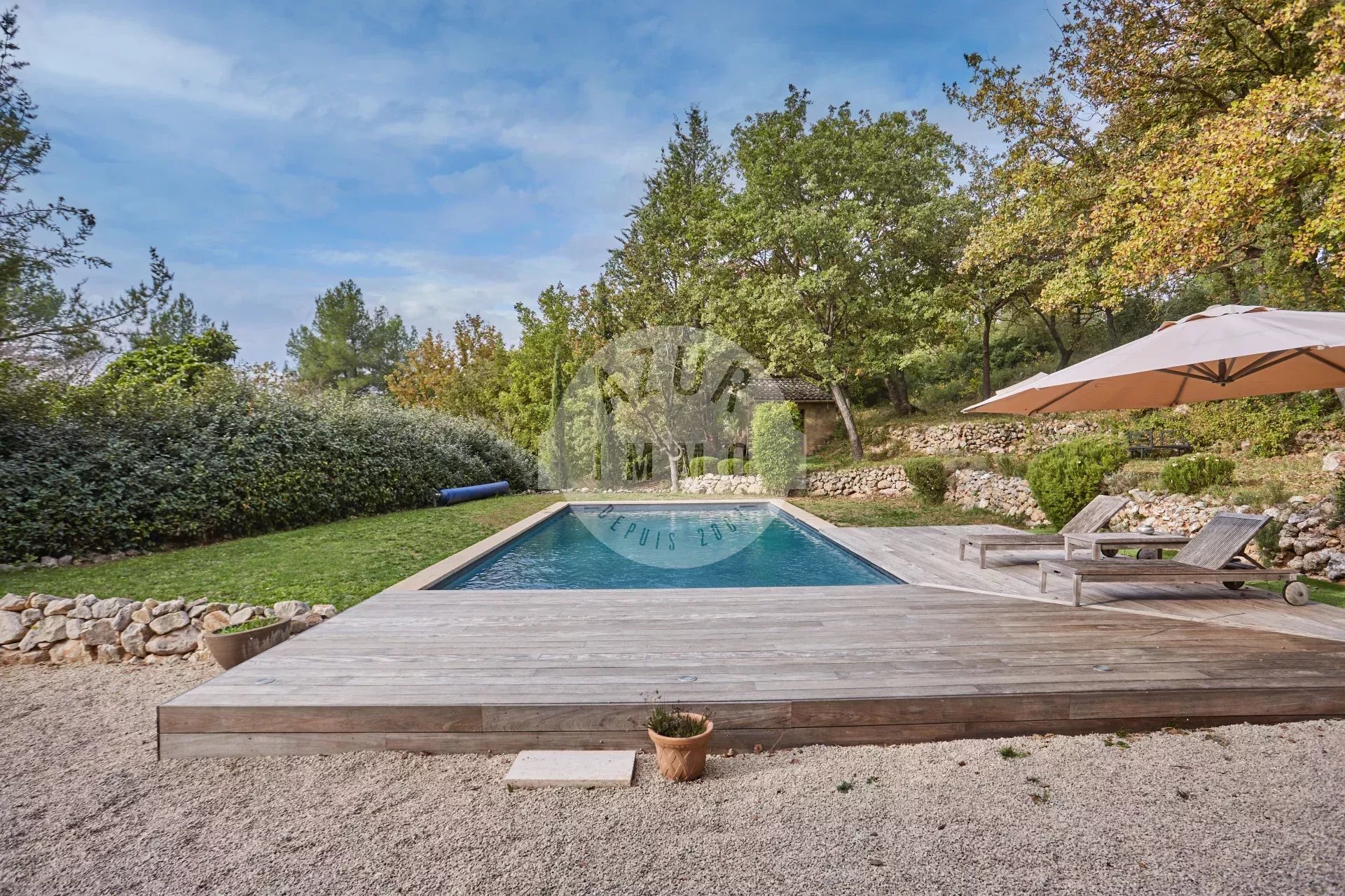 Auriol Magnifique Propriété  au calme avec piscine