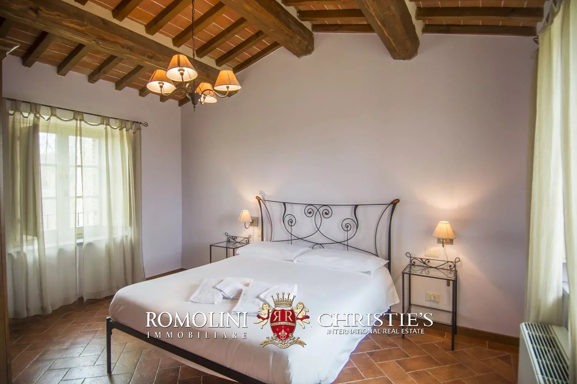 9 Bedroom Villa/Townhouse's Image 17