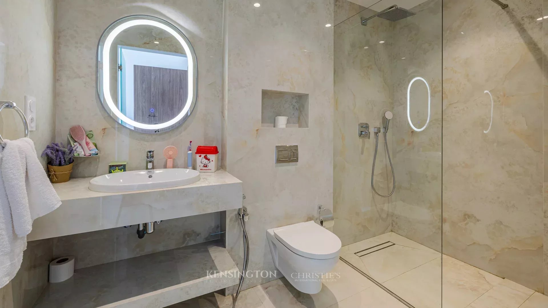 4 Bedroom Villa/Townhouse's Image 28