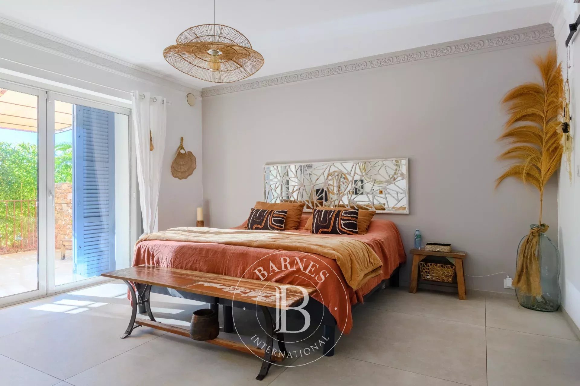 Ev La Garde - picture 8