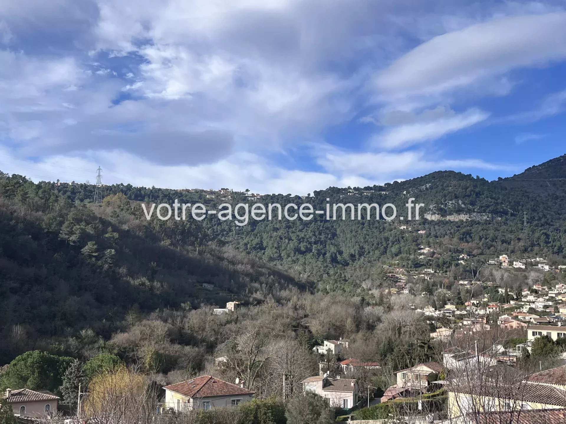 Tourrettes Levens 2 pieces dans maison Location