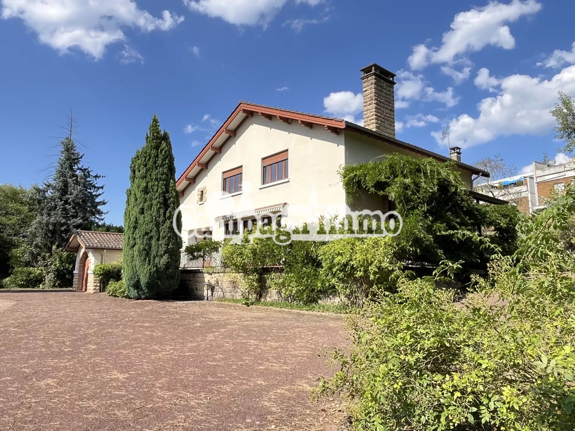 Agence immobilière de 