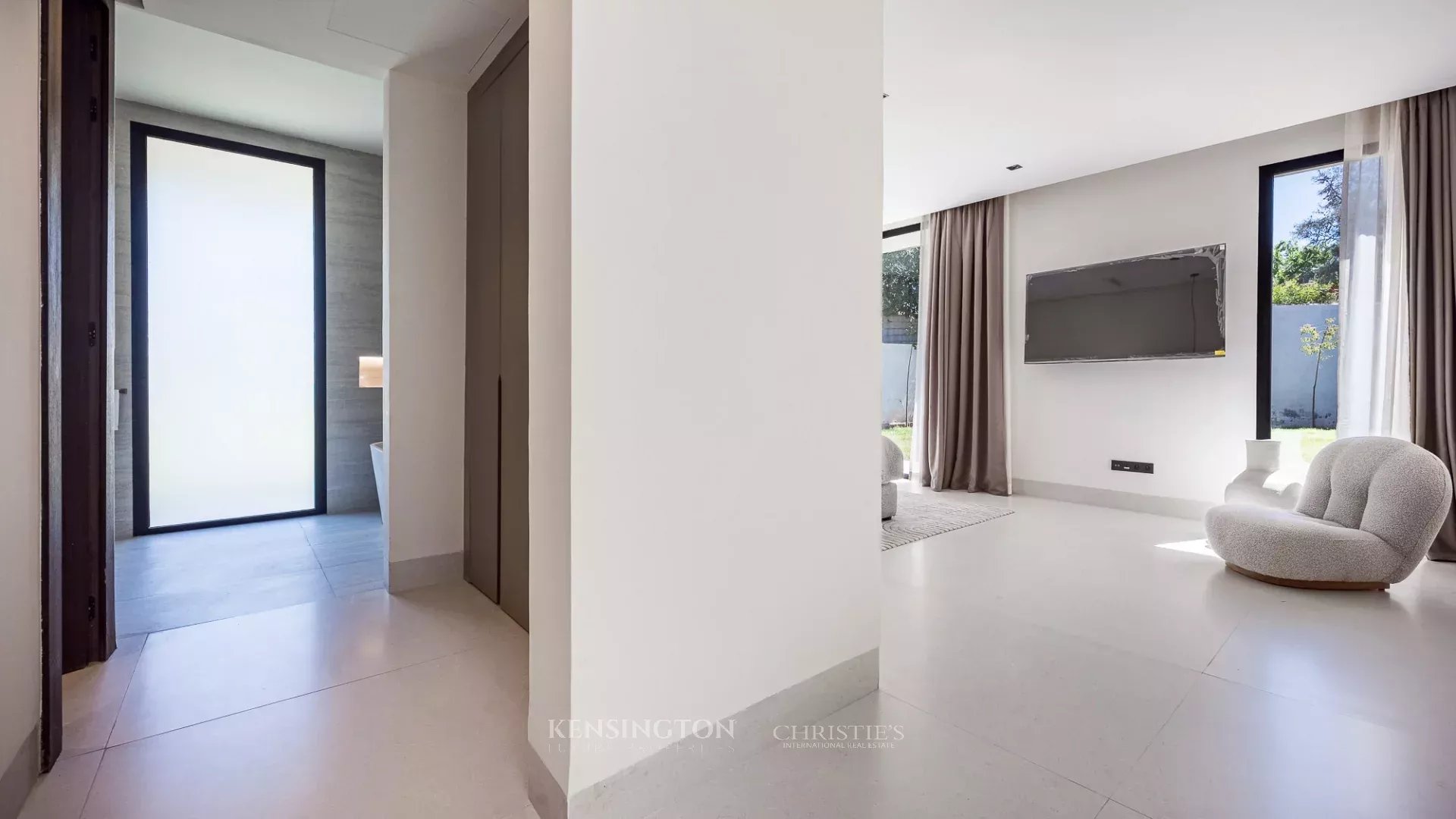 6 Bedroom Villa/Townhouse's Image 19