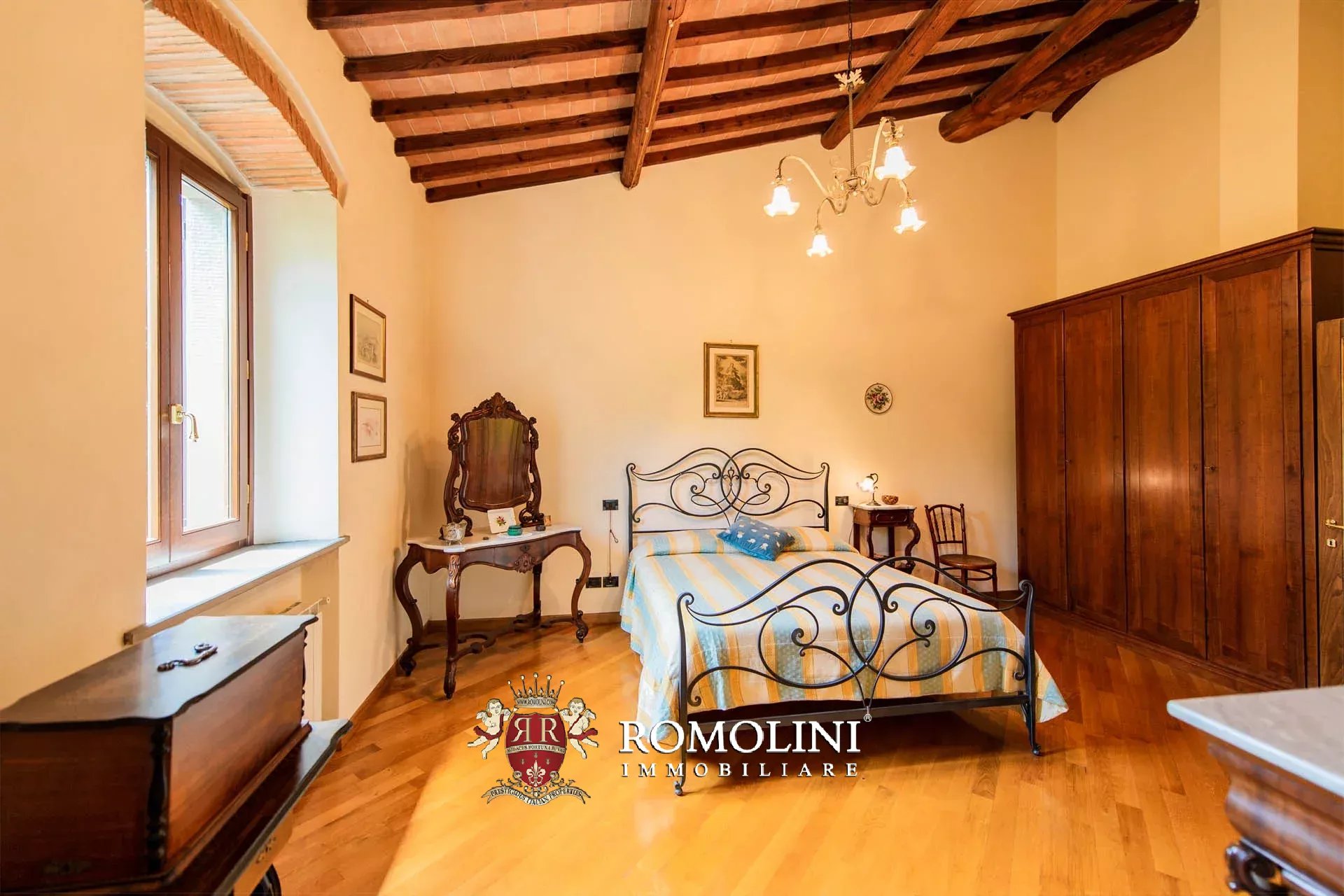 6 Bedroom Villa/Townhouse's Image 41