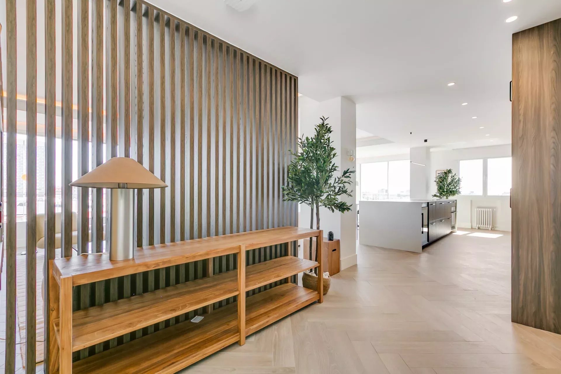 Modern and Bright Apartment on Paseo de la Castellana - picture 31