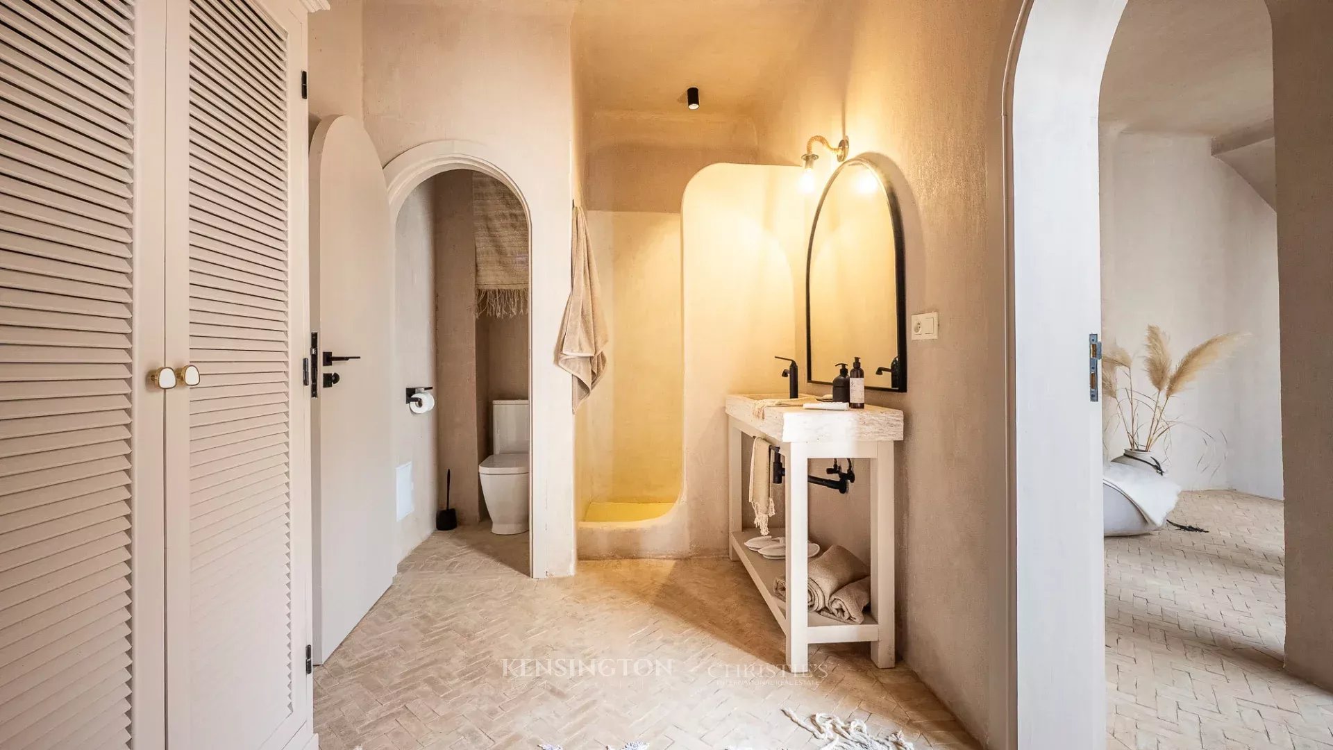 5 Bedroom Villa/Townhouse's Image 14