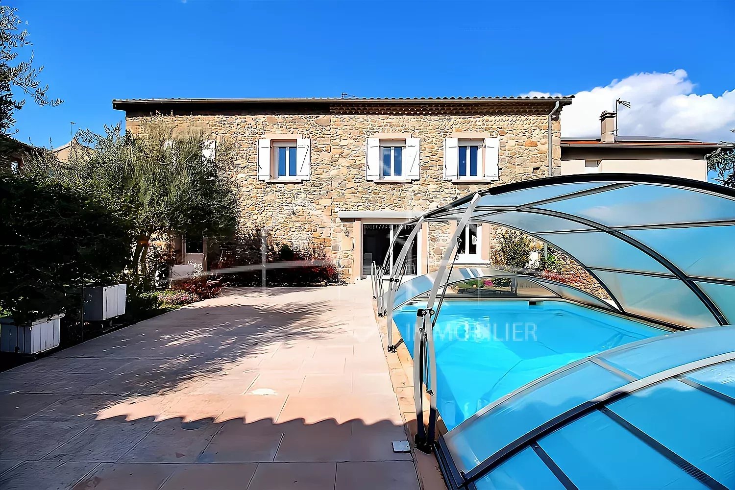 Maison en pierre 161 m² hab, 4 ch avec piscine