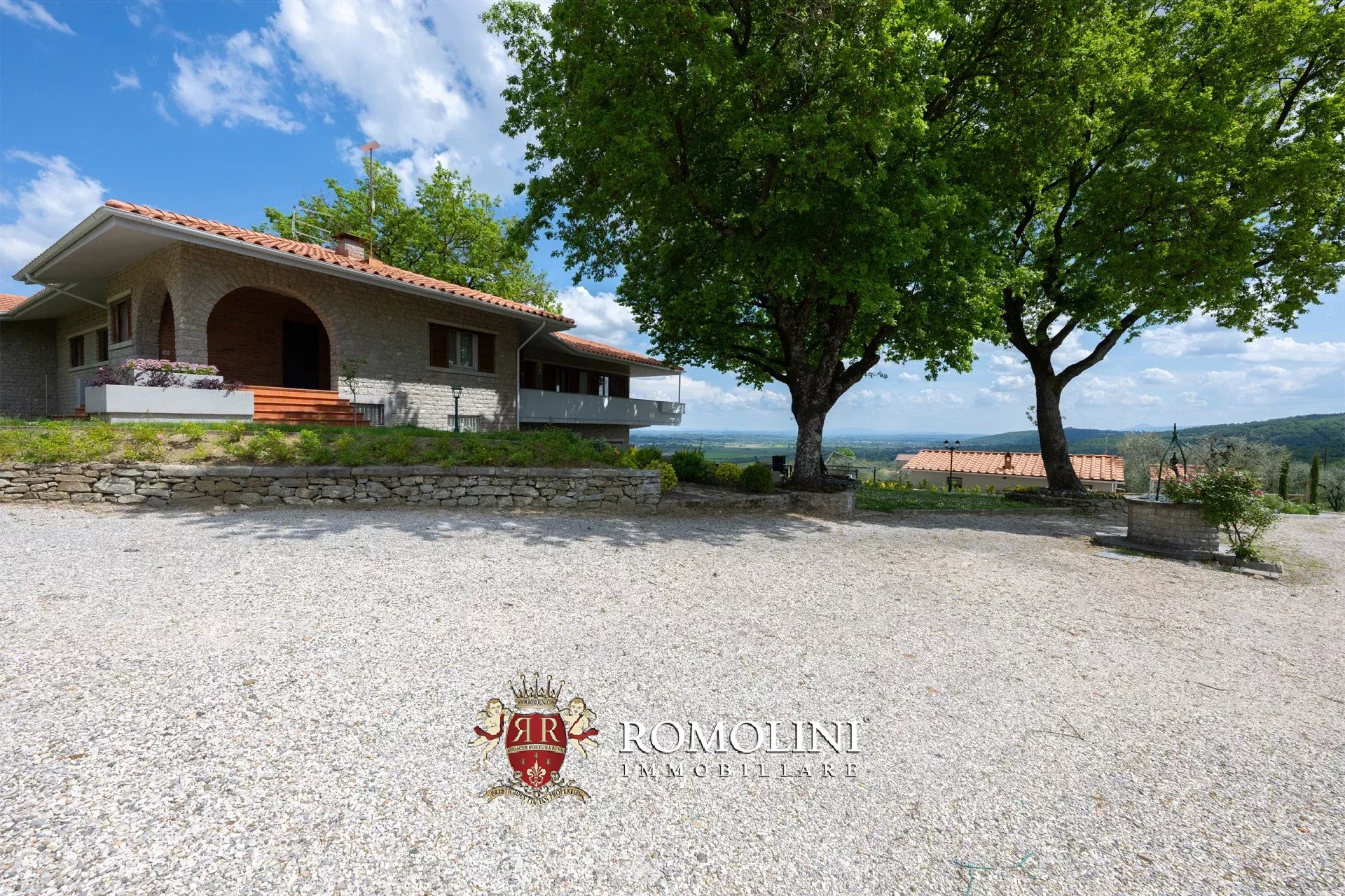 6 Bedroom Villa/Townhouse's Image 31