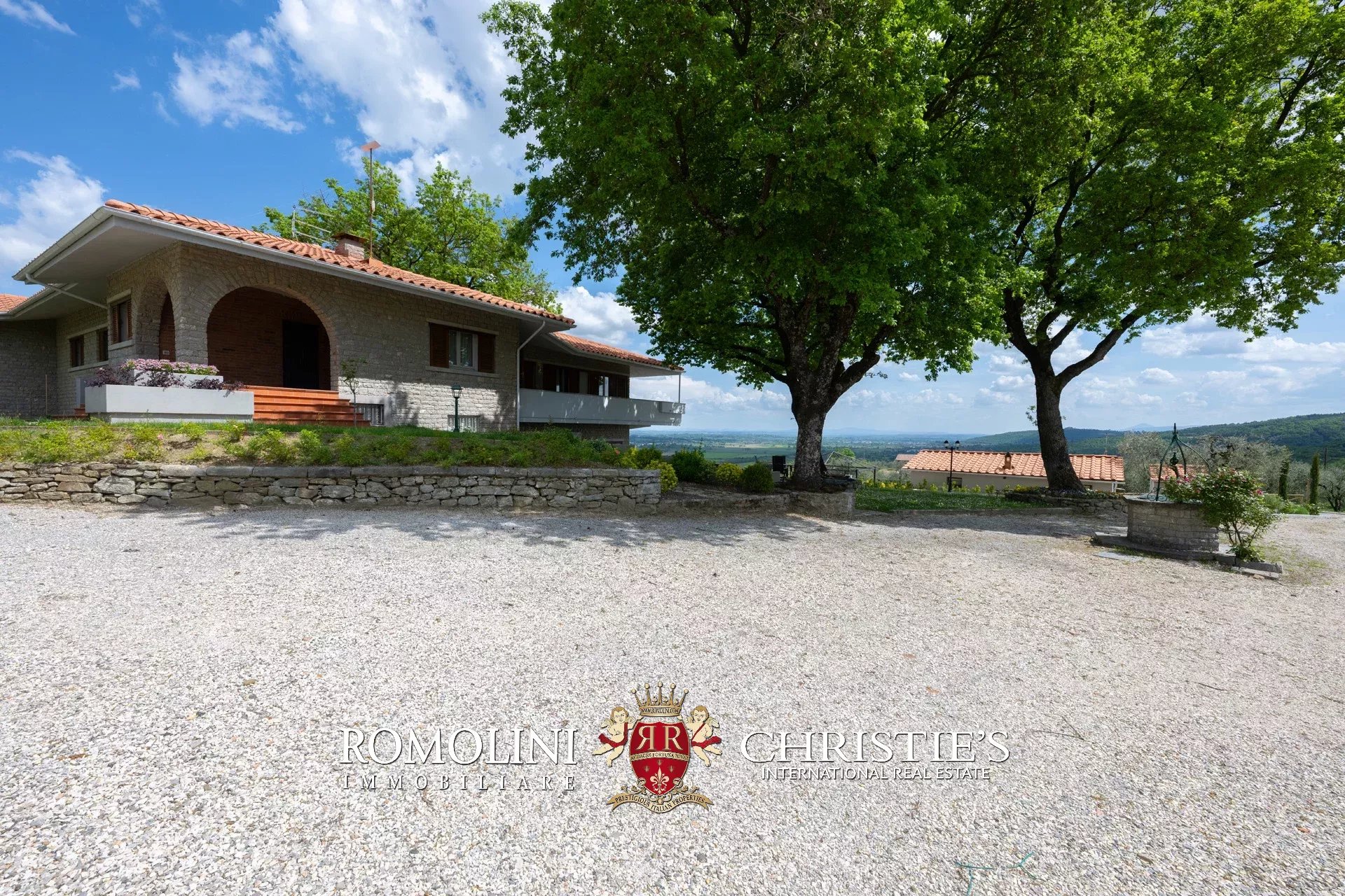 6 Bedroom Villa/Townhouse's Image 31