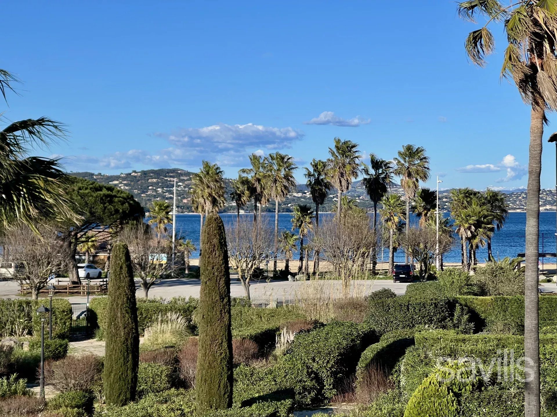 Duplex avec vue mer dans une résidence privée avec accès direct à la plage