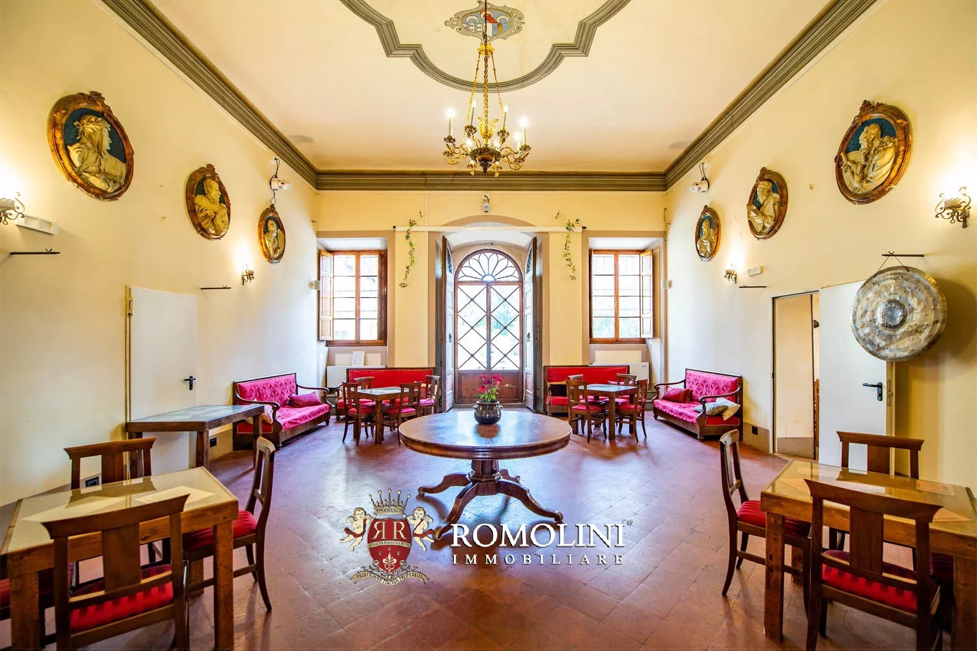 22 Bedroom Villa/Townhouse's Image 9