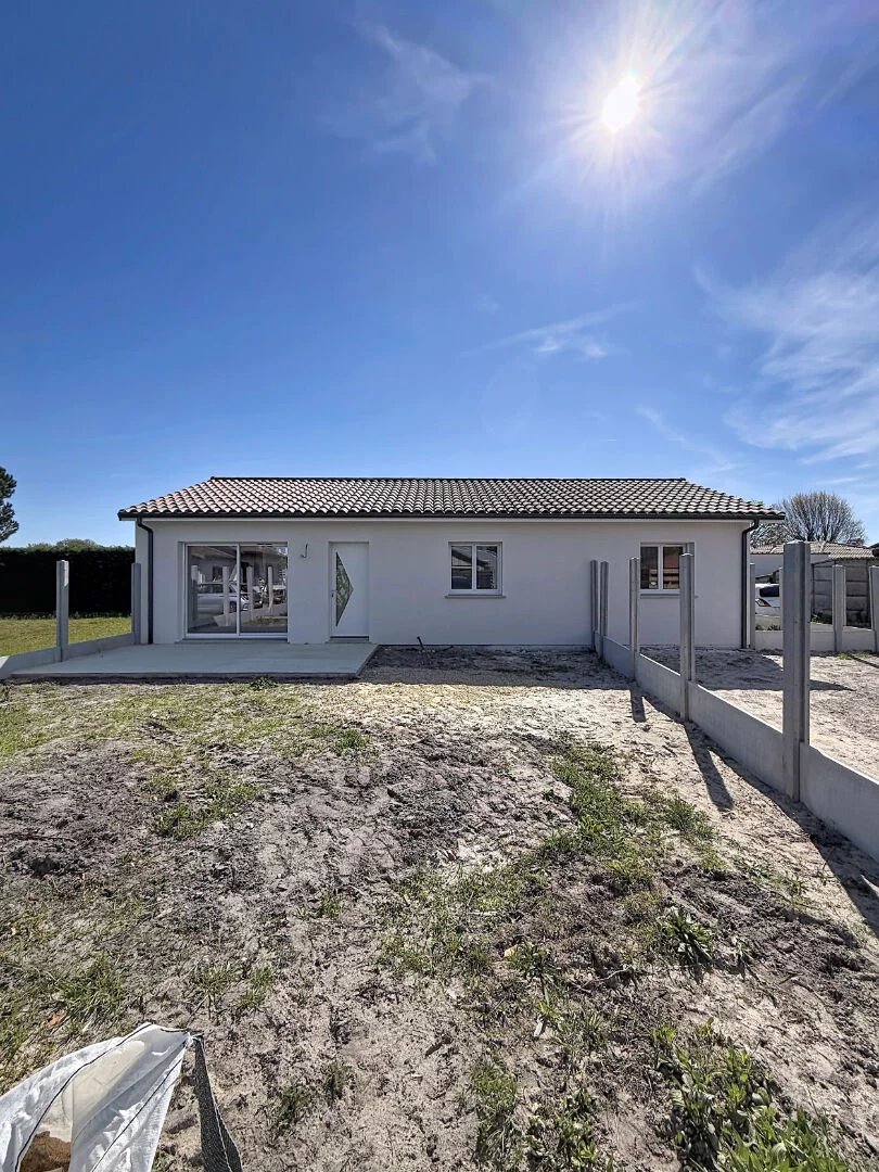Maison neuve 4 pièces à vendre à Parentis en Born - Réf E9447