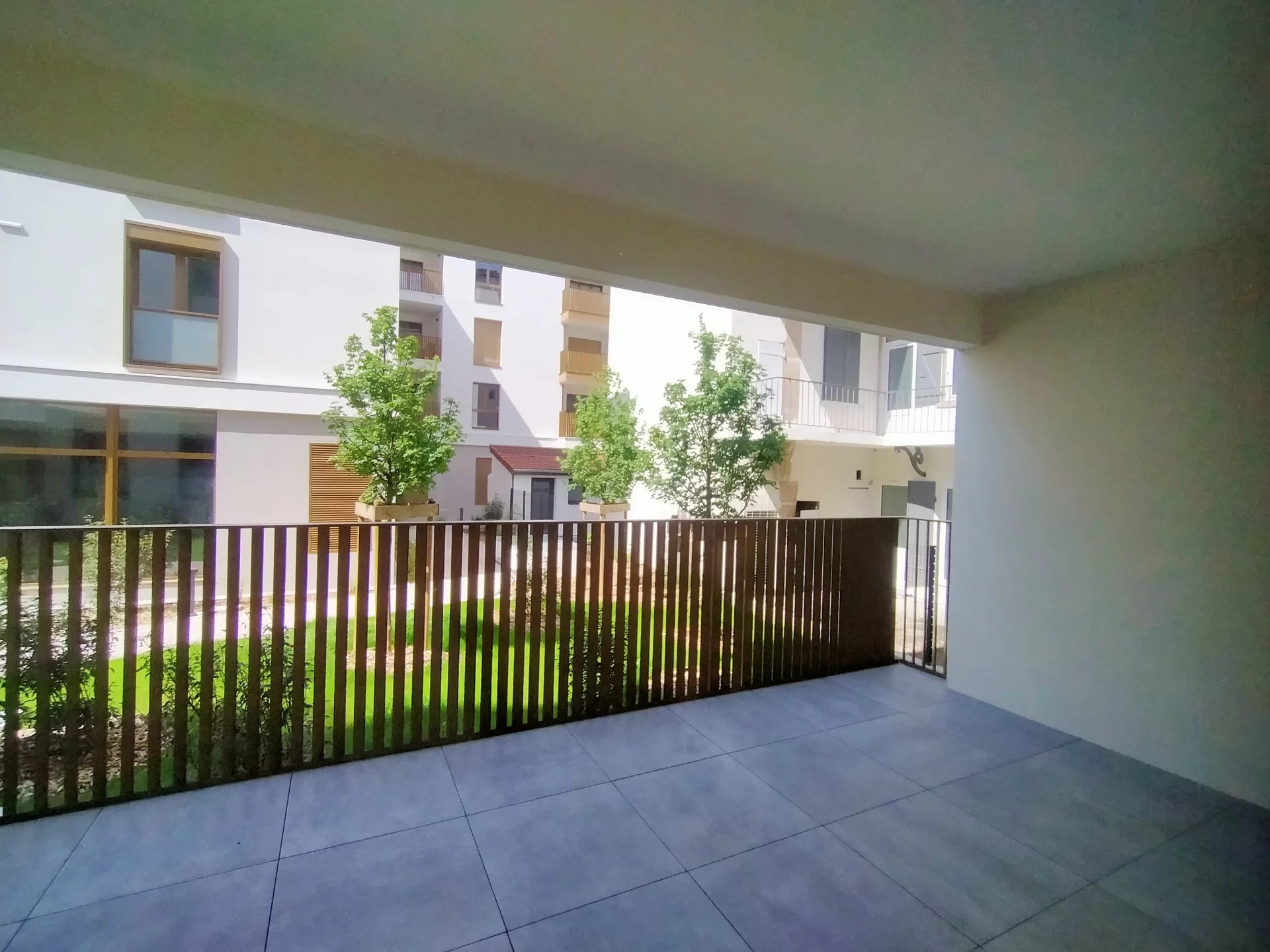 85859594 Location Lyon 9ème