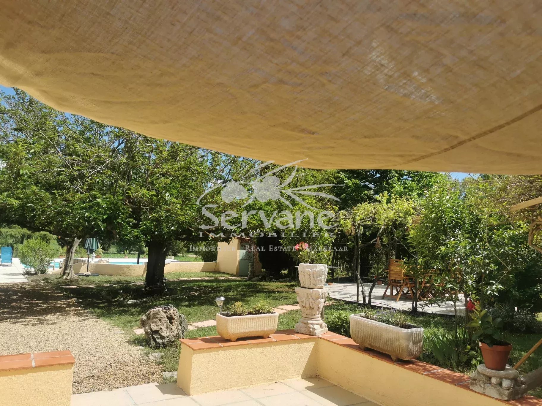 LORGUES VILLA T4 SUR 3220 m²