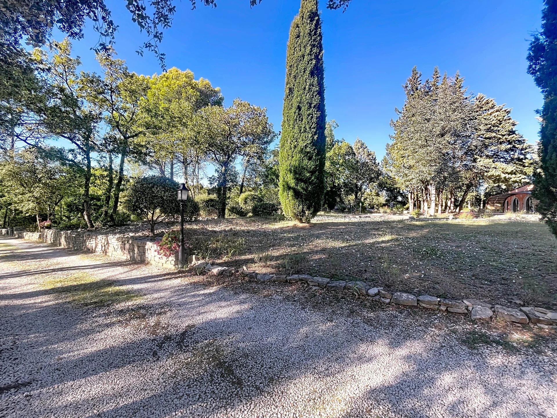 17th century bastide nestled in the heart of 2.8 hectares in Besse sur Issole 17th century bastide nestled in the heart of 2.8 hectares in Besse sur Issole