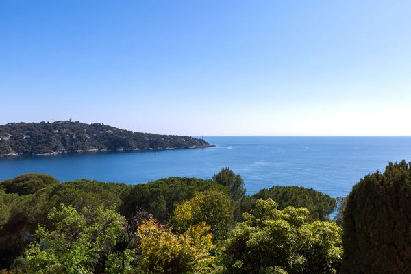 Mont Boron - Renovated pied-à-terre with sea view — photo 1