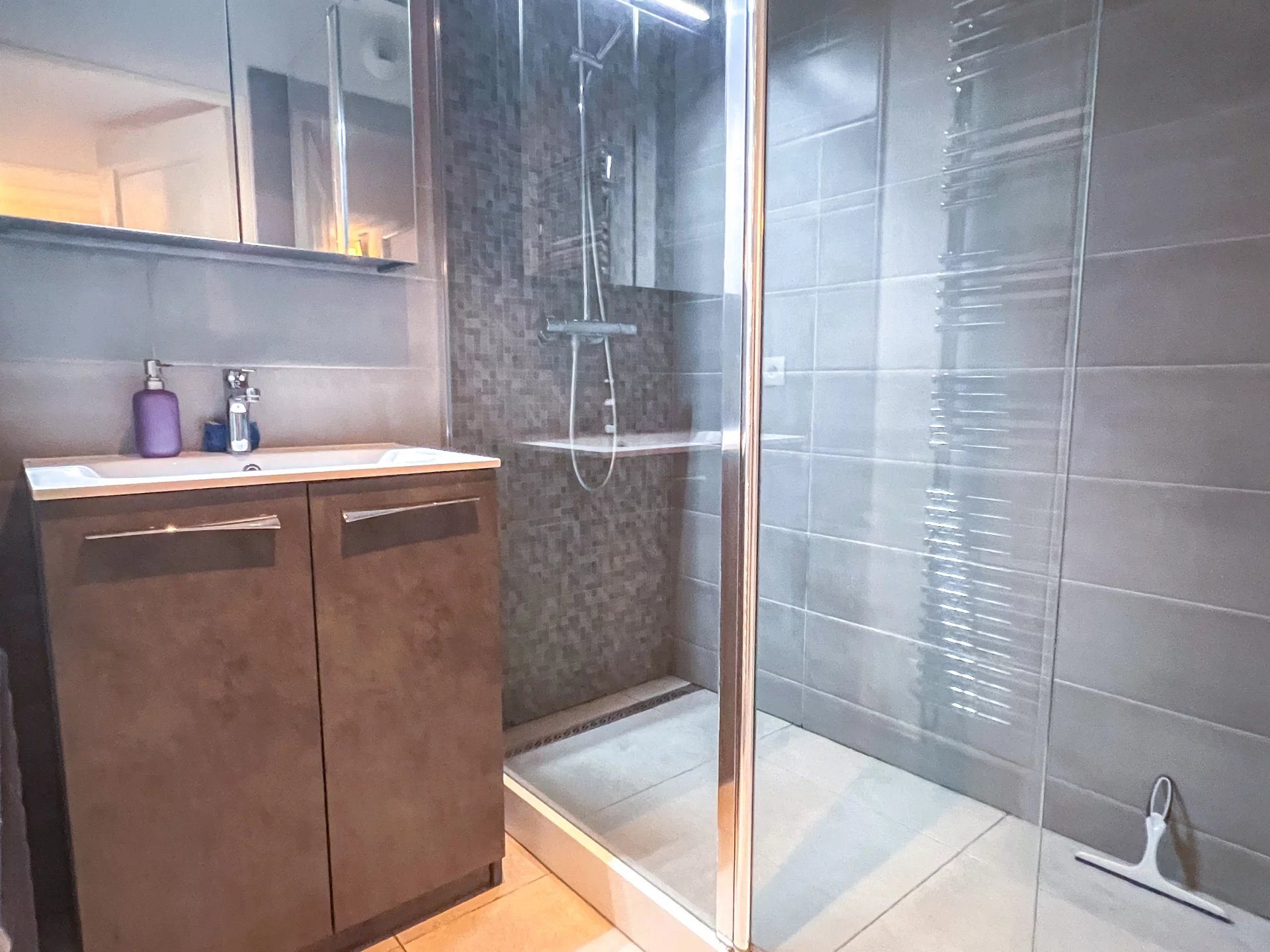 annonce Ventes VALLAURIS - T3 récent avec terrasse au calme et garage