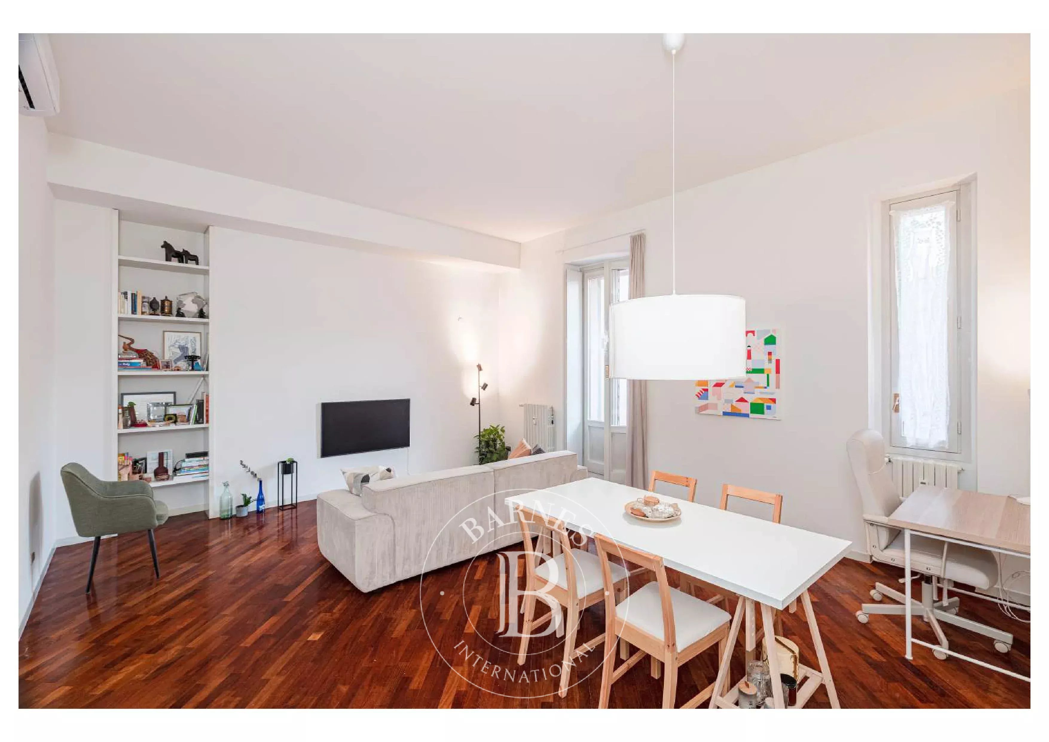 Bilocale con terrazzo in Isola