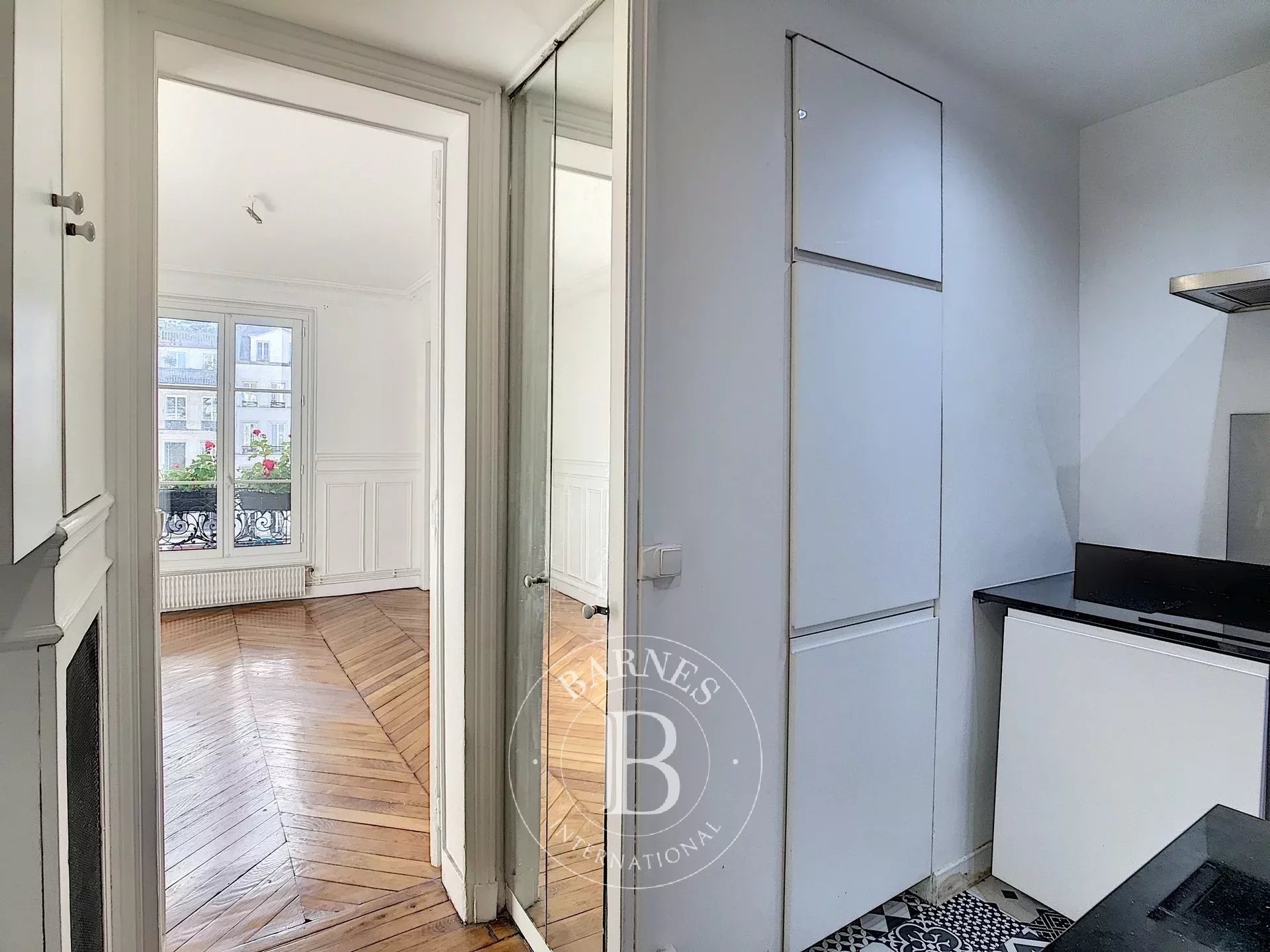 Daire Paris 4ème - picture 4