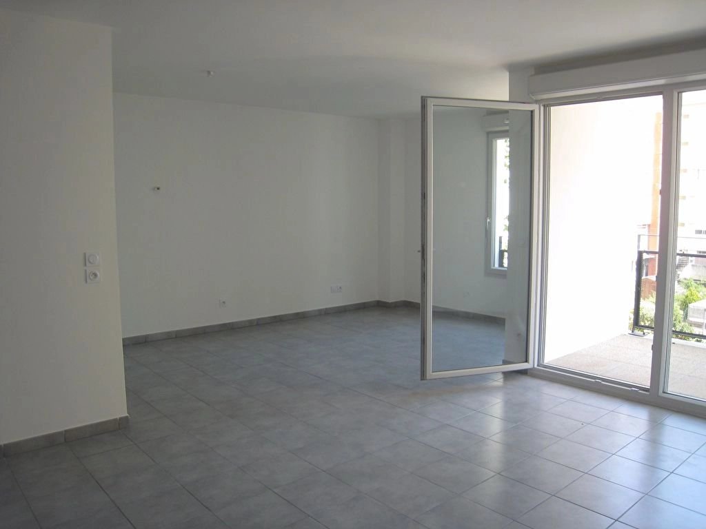 482422 Location Villeurbanne