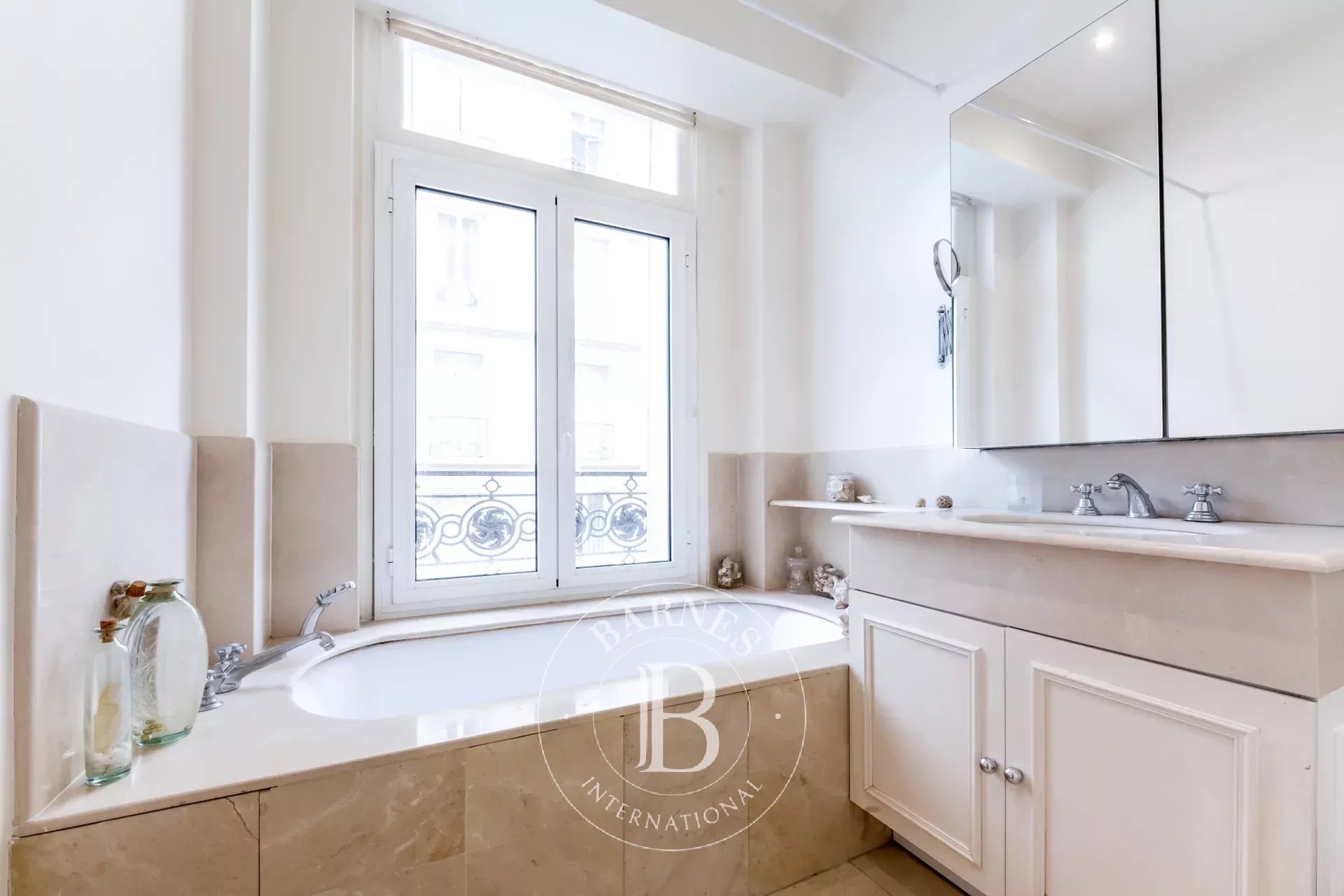 Daire Paris 16ème - picture 14