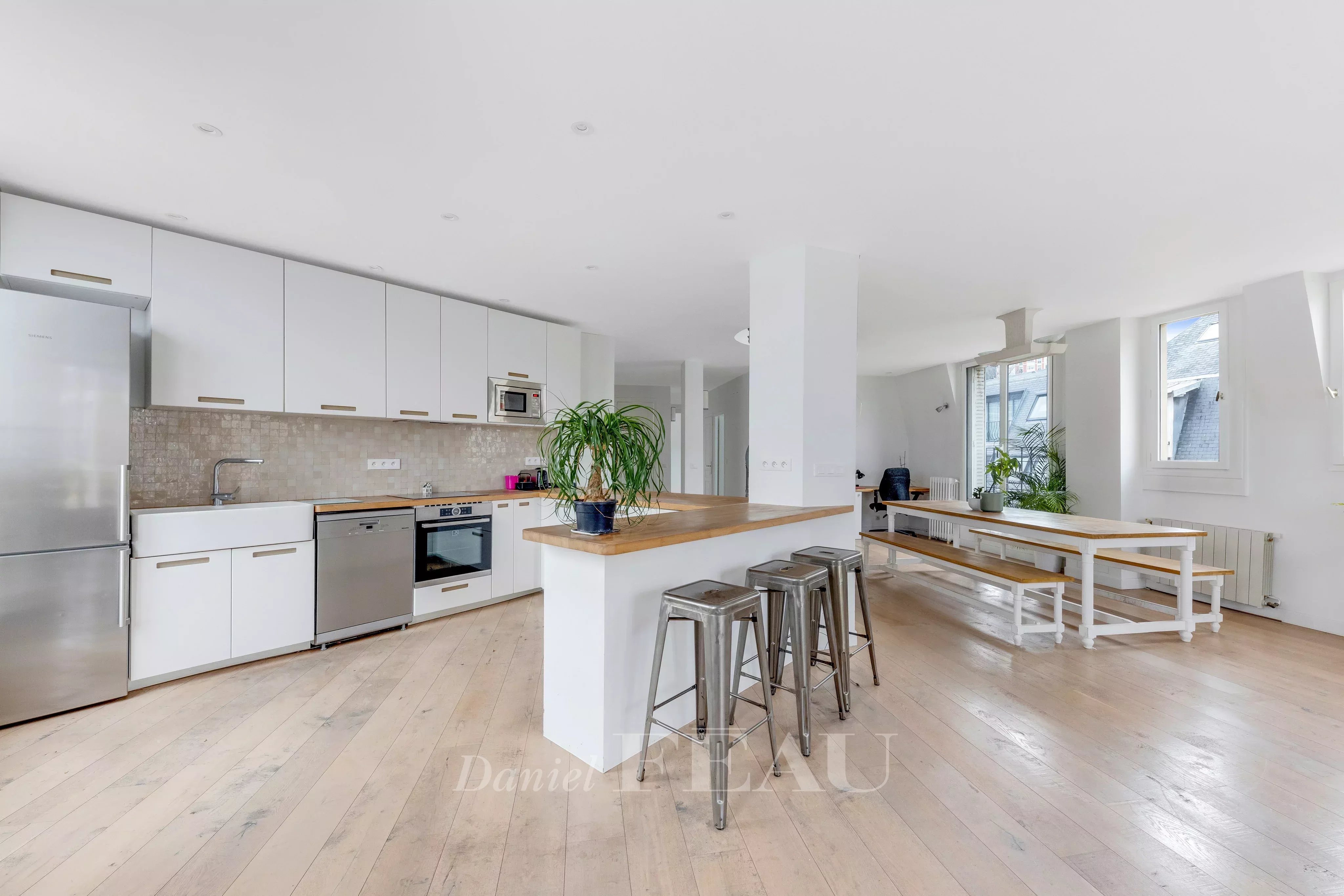 Rental Apartment Paris 18th