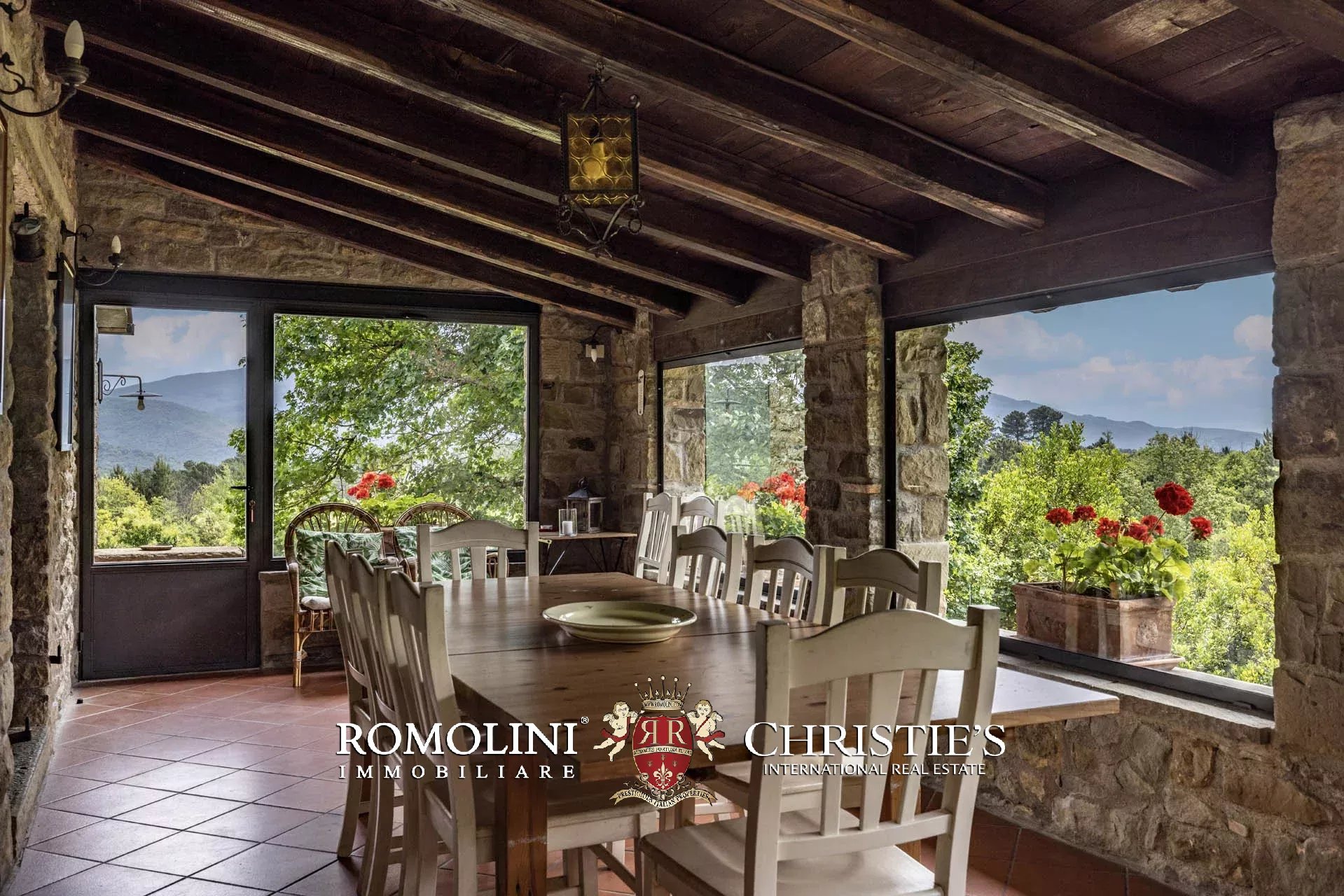 6 Bedroom Villa/Townhouse's Image 46